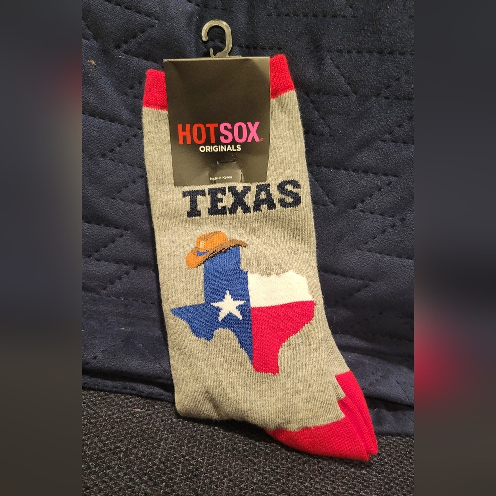 Hot Sox Texas Themed Unisex Socks - Gray and Red